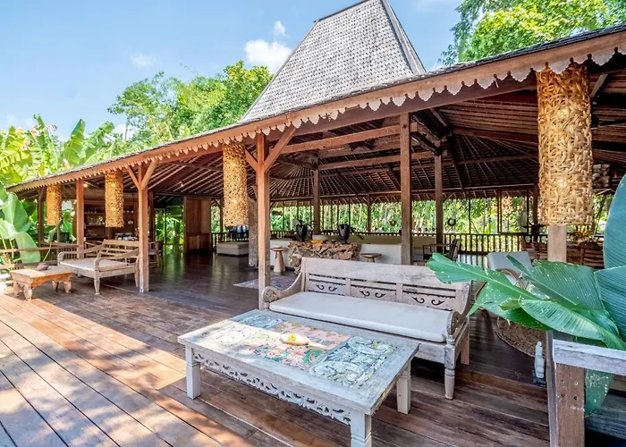 Secret River Hotel